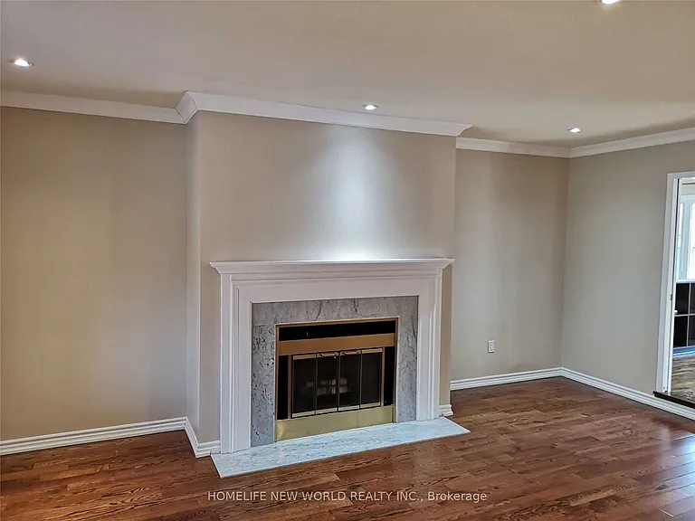 41 Ambleside Cres — Photo 7