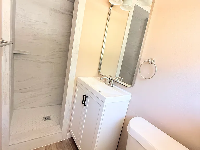 1336 Crestview Dr — Photo 12