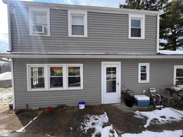 115 Lorish Rd, Mc Kees Rocks, PA 15136