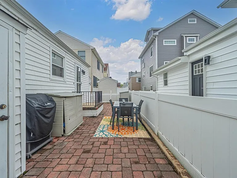 112 N Argyle Ave — Photo 7