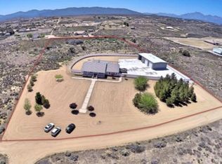 12279 Belmont Rd, Oak Hills, CA 92344