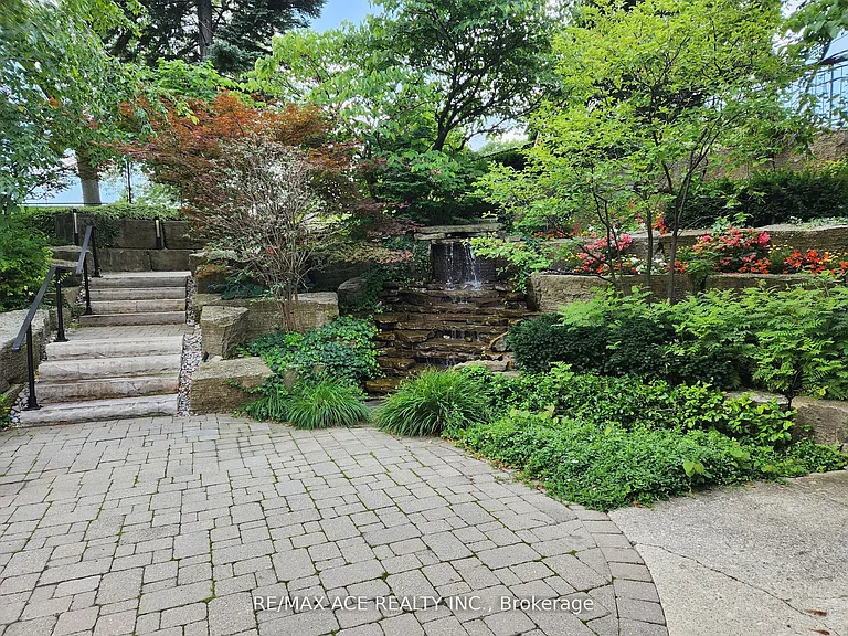 1555 Finch Ave E #1609 — Photo 23