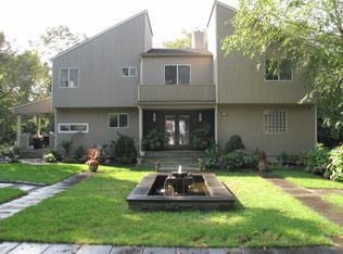 (Undisclosed Address), Southampton, NY 11968