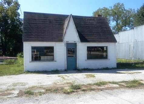 2nd image of 109 N Exchange Ave