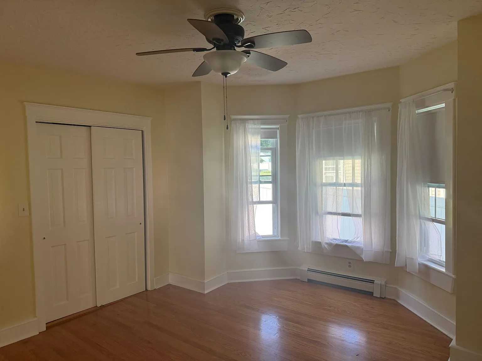 2 bed, 1192 sqft, $2,600 — Photo 3