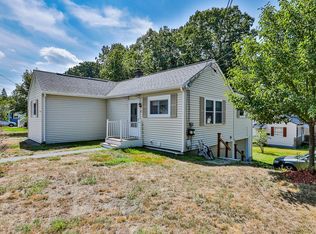 62 Franklin St, Derry, NH 03038