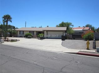 251 W Longacres Dr, Henderson, NV 89015
