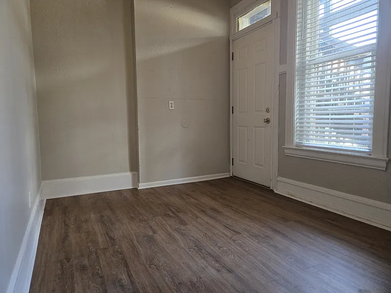 1358 N Ogden St #4 — Photo 13