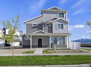 405 E Kanab Creek Dr, Saratoga Springs, UT 84045