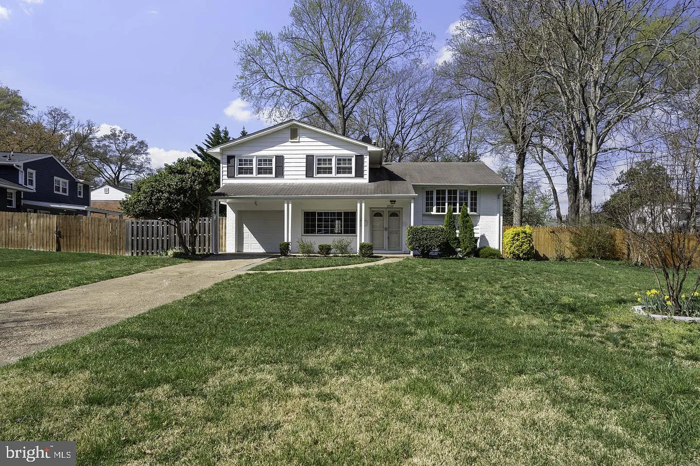 4 bed, 2.0 bath, 1689 sqft, $3,950 — Photo 1