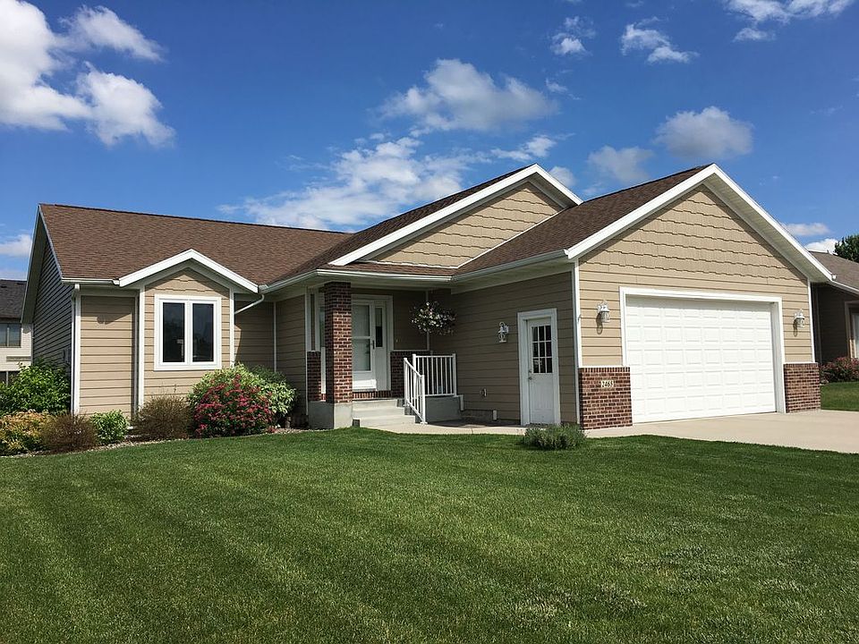 1st image of 2465 Liinhaven Pl NE