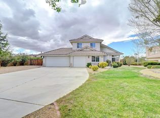 13262 Ivanpah Rd, Apple Valley, CA 92308