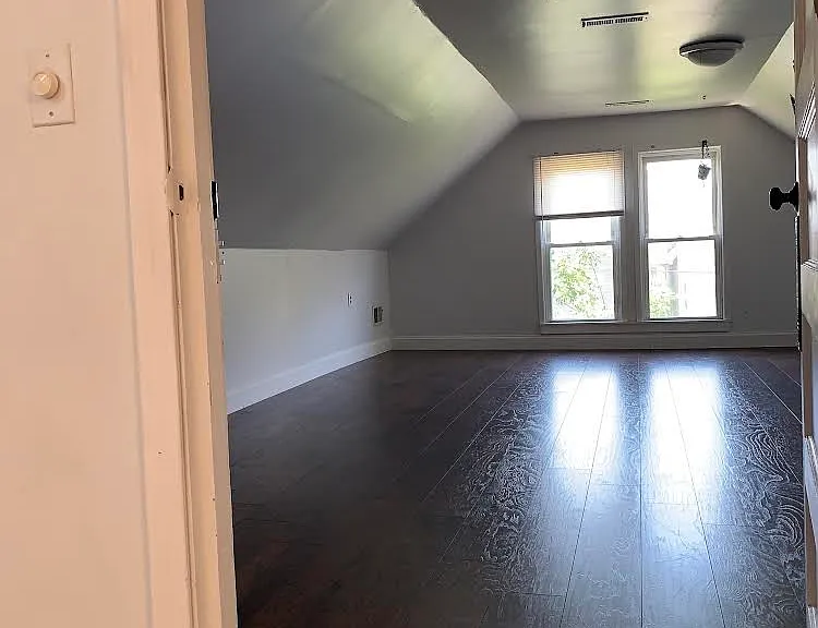 2827 N Lincoln Ave #3 — Photo 3