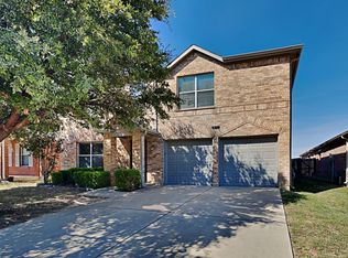 1813 Desperado Rd, Fort Worth, TX 76131