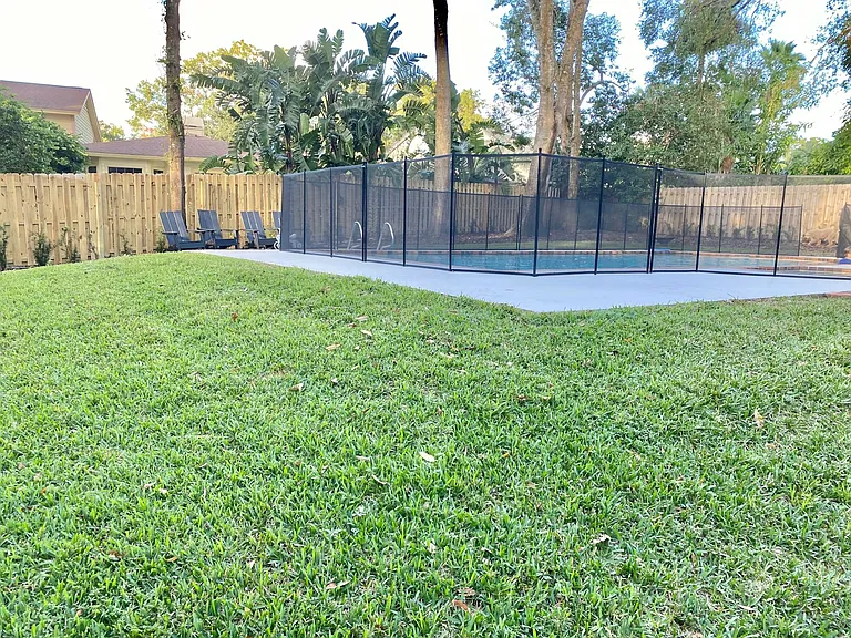 703 Fairoaks Ln — Photo 5