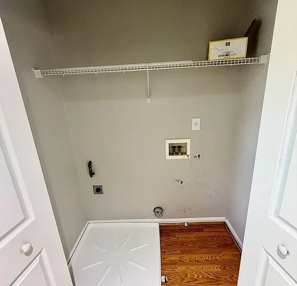 212 Kensington Trce — Photo 10