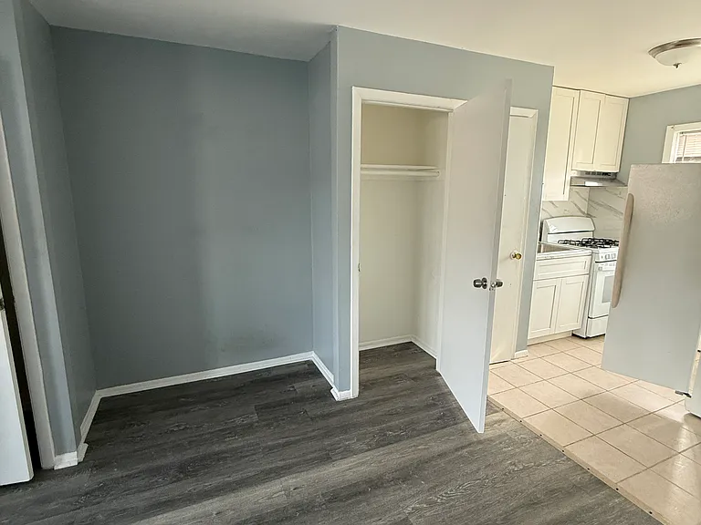 612 Ziegler Ave #17 — Photo 6