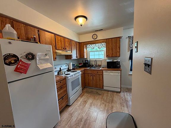 5th image of 841 E Fishers Creek Rd