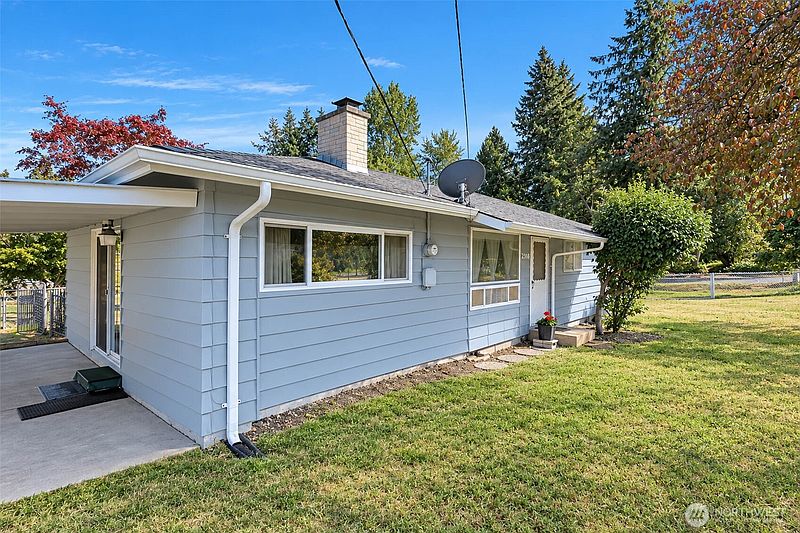 2nd image of 2304 S 300th Street