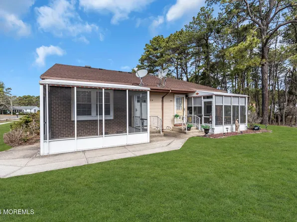 30 Easton Drive #B, Whiting, NJ 08759