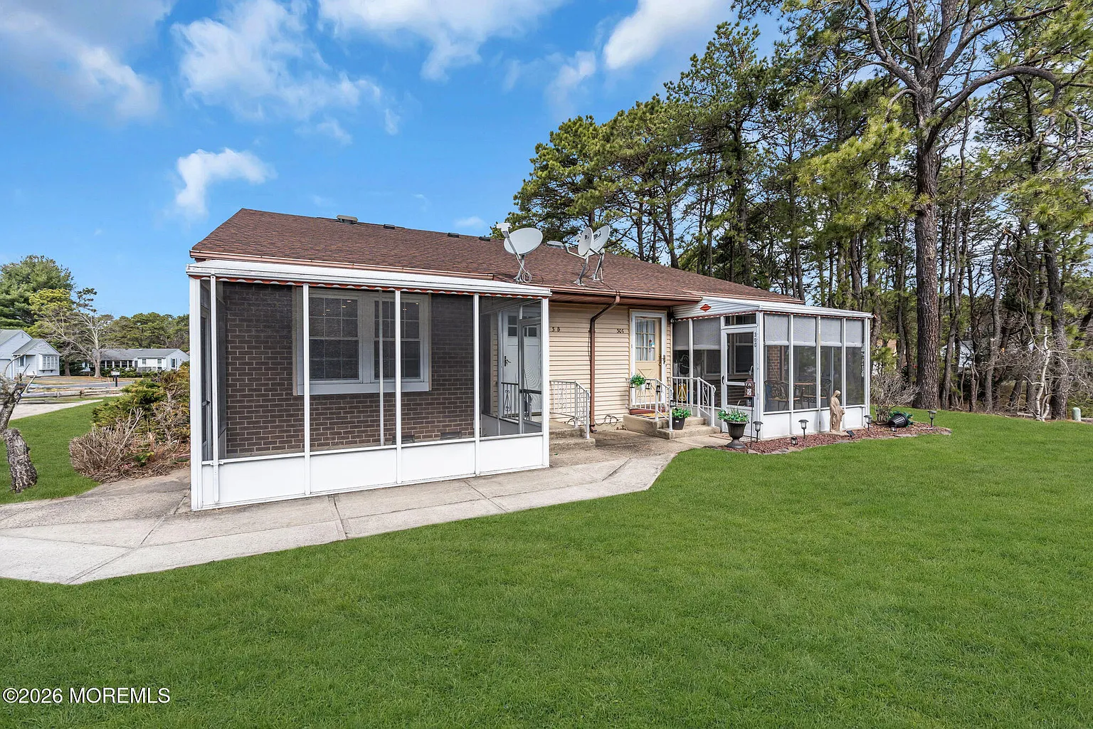 30 Easton Drive #B photo 1