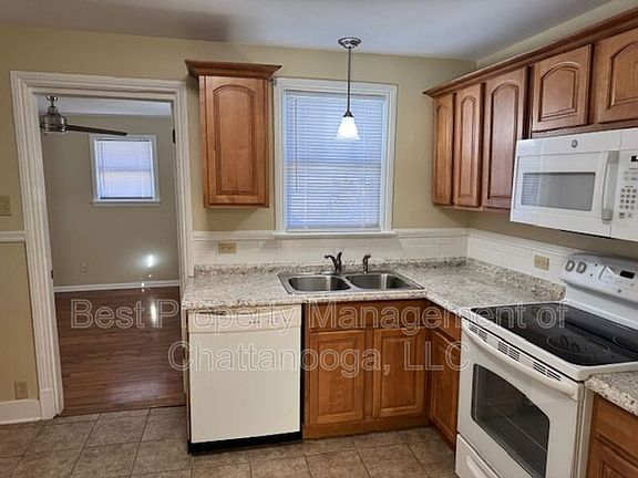 4th image of 5425 Marion Ave