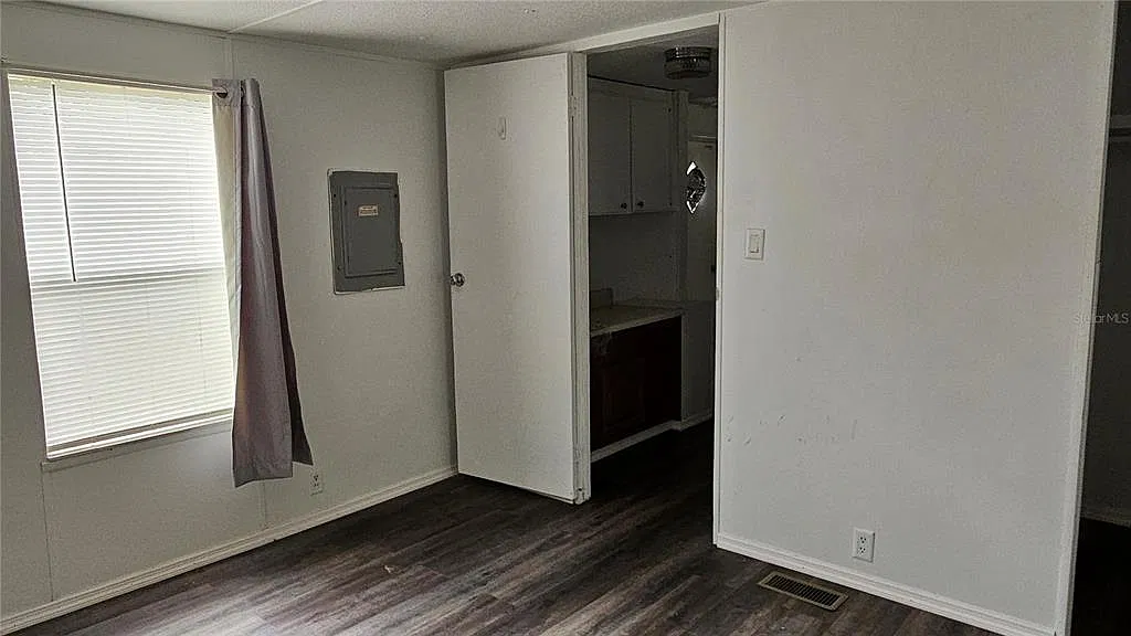 2 bed, 2.0 bath, 960 sqft, $1,200 — Photo 2
