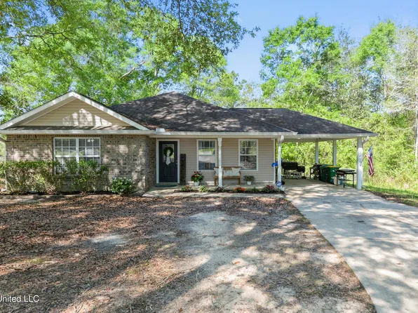 22807 Alamosa Dr, Moss Point, MS 39562