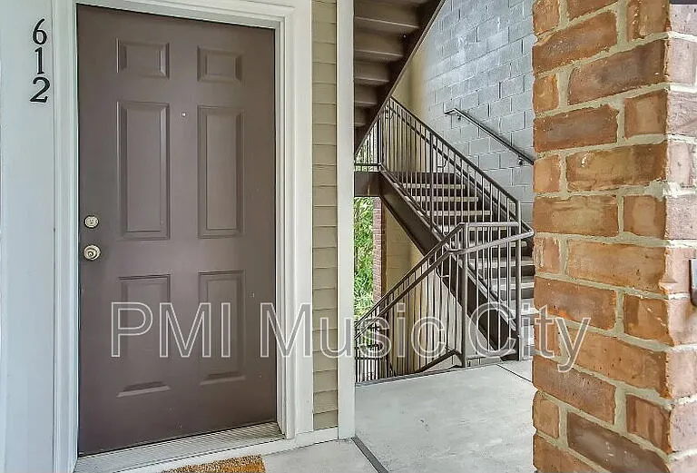 2310 Elliott Ave #612 — Photo 2