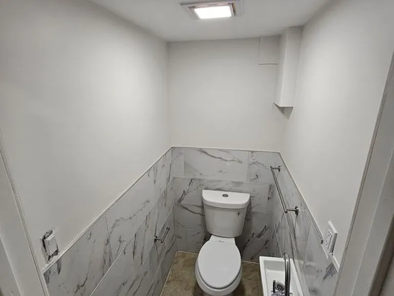 1273 Arnow Ave #2G — Photo 1