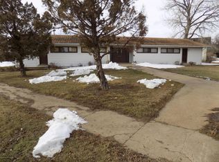 401 1st Ave E, Reeder, ND 58649