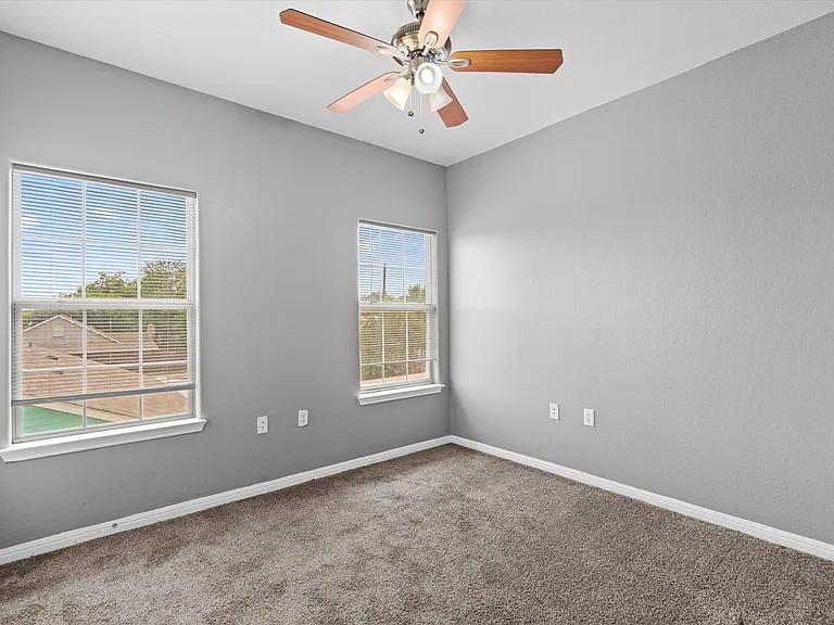 7502 Lazy Creek Dr #A — Photo 23