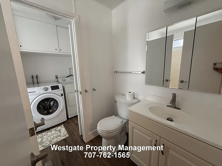 965 Eastman Ln — Photo 14