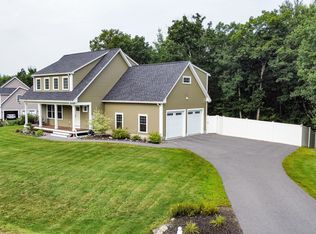 18 Chestnut Way, Lee, NH 03861