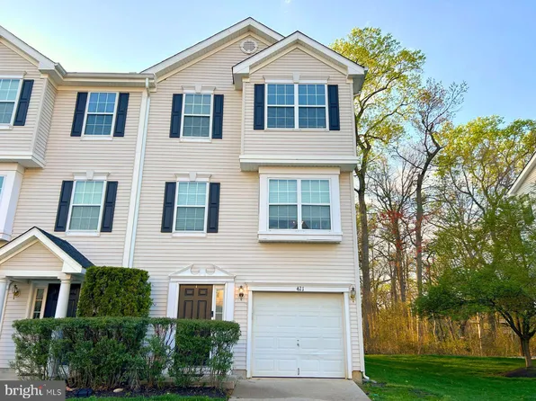 421 Dorchester Dr, Delran, NJ 08075