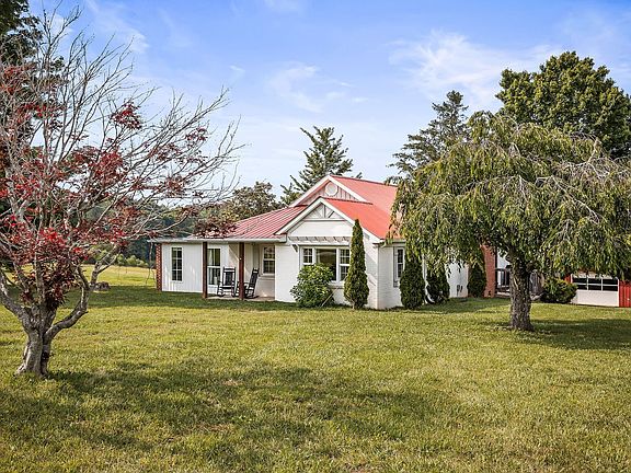 2nd image of 3510 Bybee Branch Rd