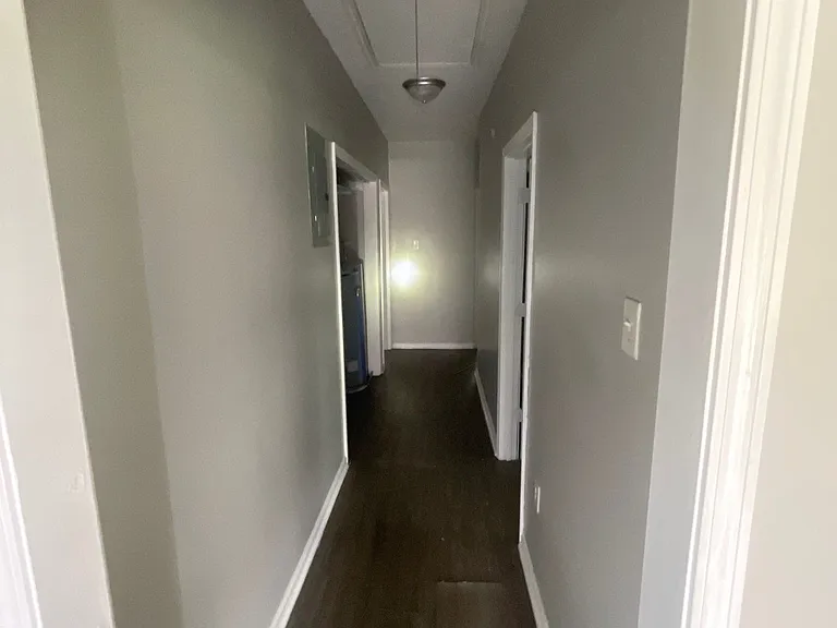 137 Sivley Ave — Photo 12