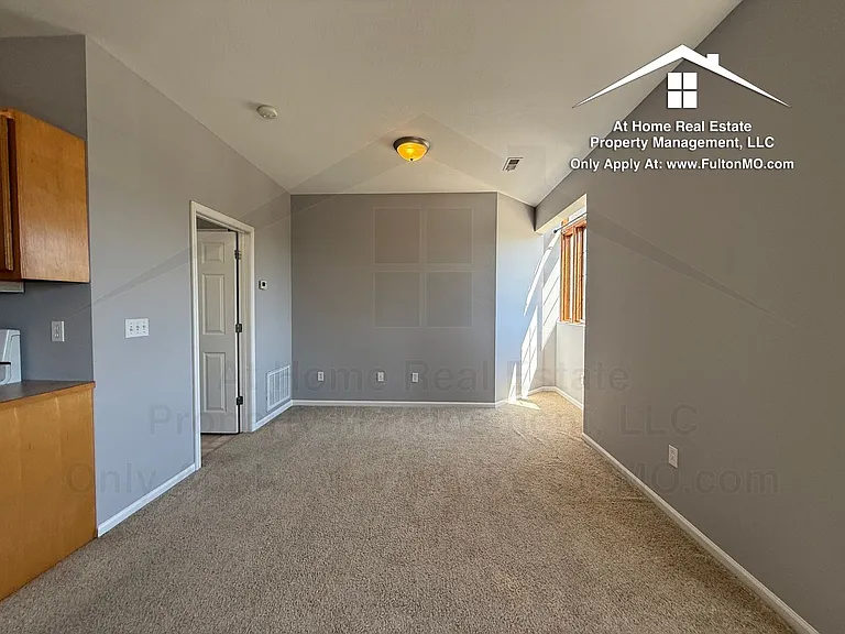 2606 N Bluff St #208 — Photo 6