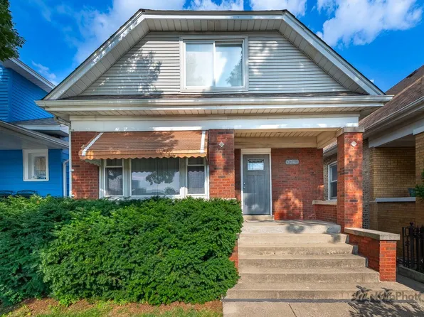 3743 N Kimball Ave, Chicago, IL 60618