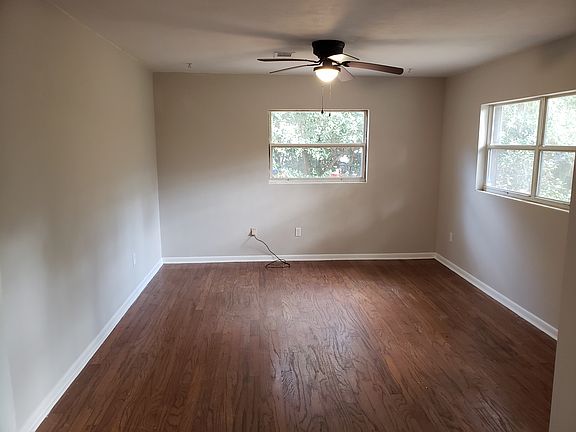 4th image of 1218 NW 44th Ave