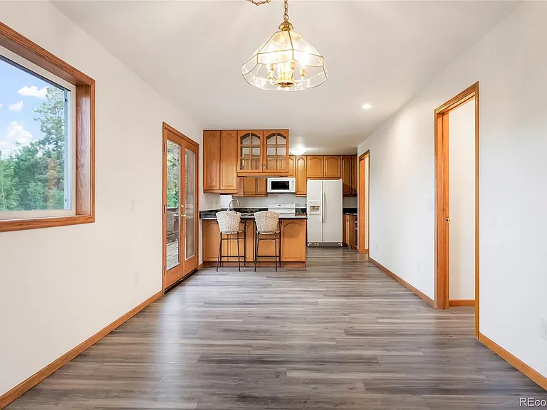 687 Crescent Lake Rd — Photo 11