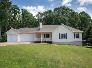 678 Shadow Mountain Ln, Cleveland, GA 30528