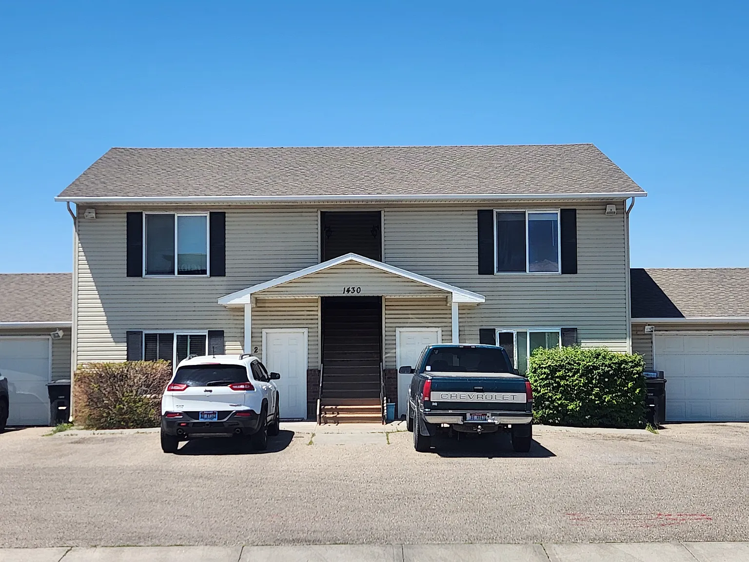 2 bed, 1150 sqft, $1,300 — Photo 1