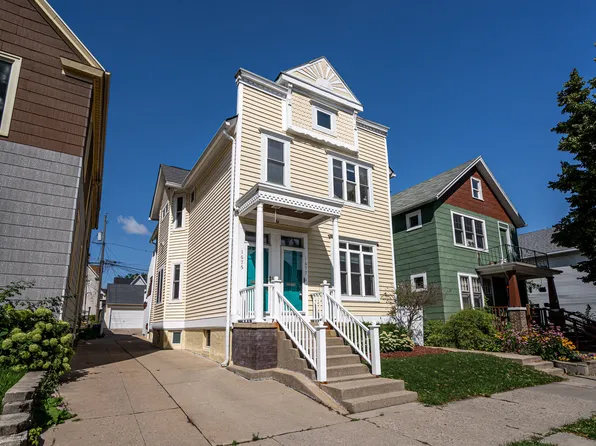 1675 N Franklin Pl, Milwaukee, WI 53202