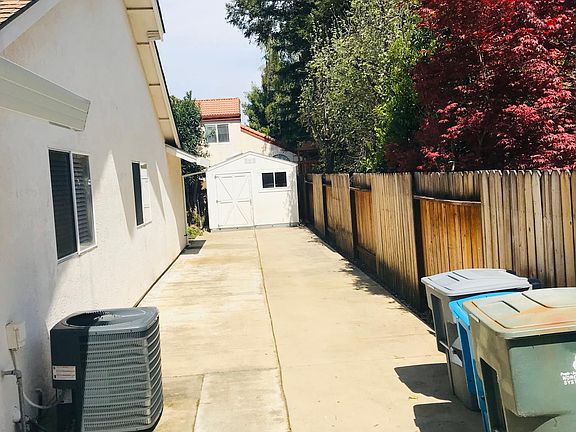 4th image of 1515 Portofino Dr