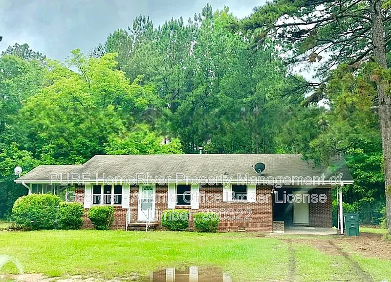 2 bed, 1.0 bath, 888 sqft, $1,600 — Photo 1
