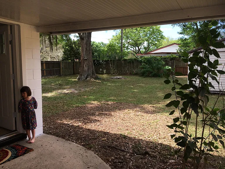 1351 Almond St — Photo 18