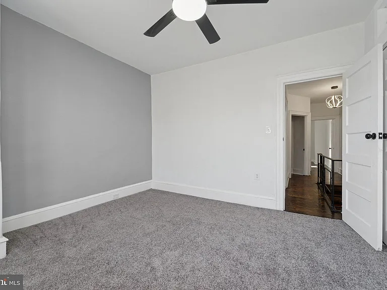 127 W Albanus St — Photo 13