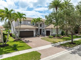 3901 E Hibiscus St, Weston, FL 33332