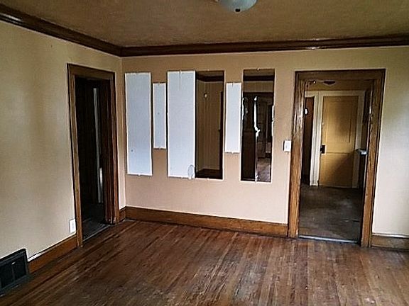 4th image of 1901 S 6th St